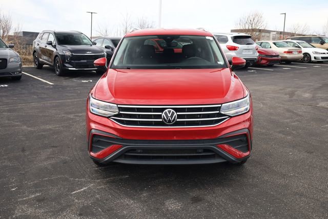 Used 2022 Volkswagen Tiguan SE image 3