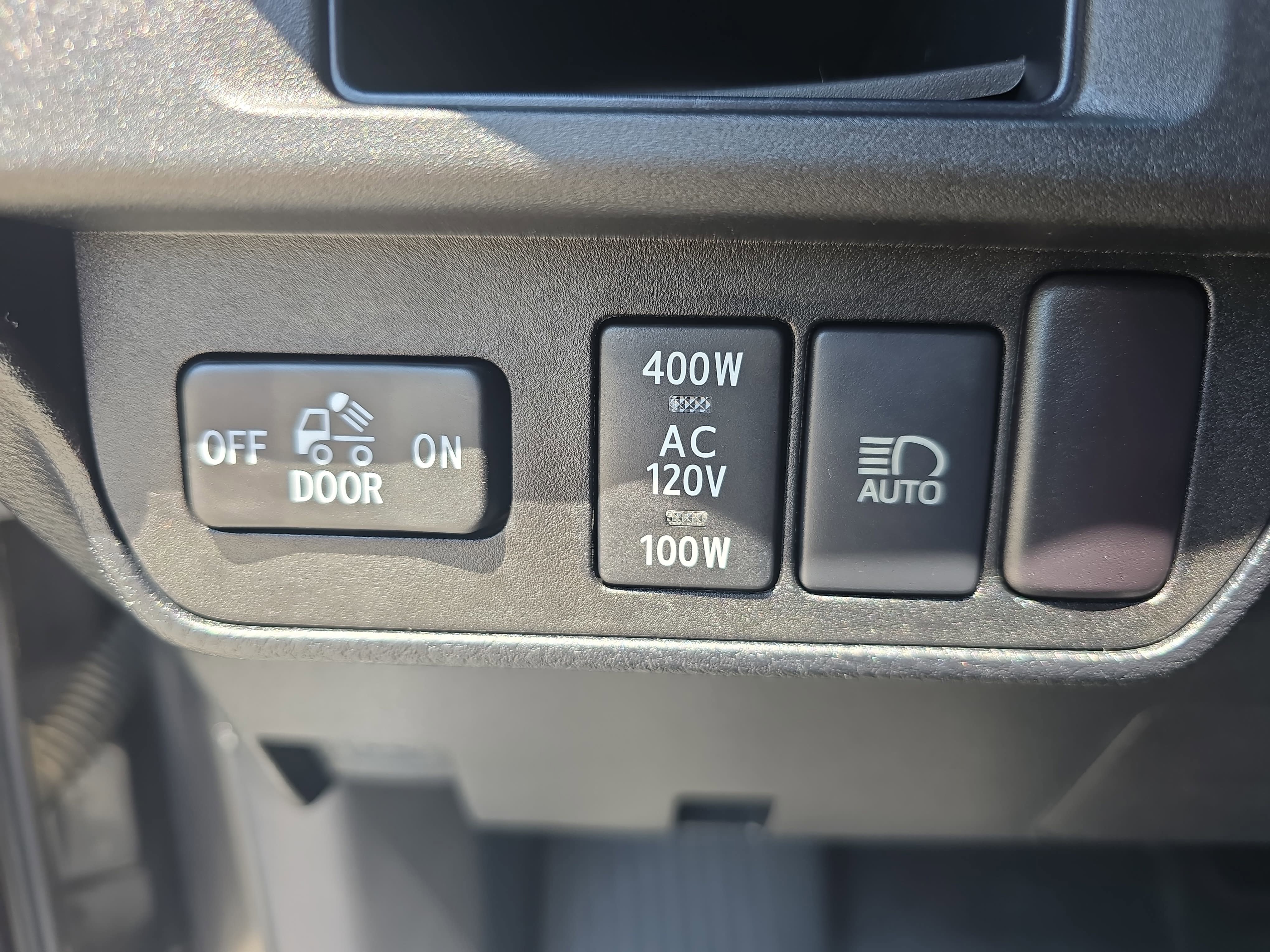 Used 2019 Toyota Tacoma TRD Sport AWD/4WD image 23