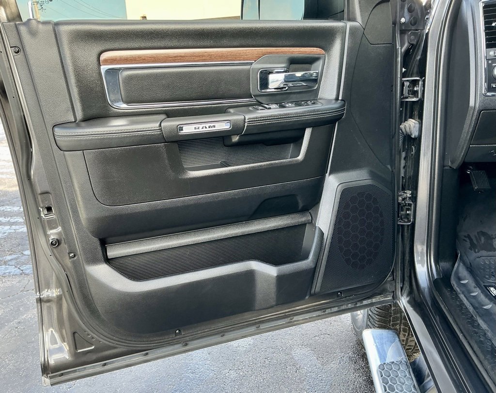 Used 2018 RAM 2500 Laramie w/ Convenience Group image 43