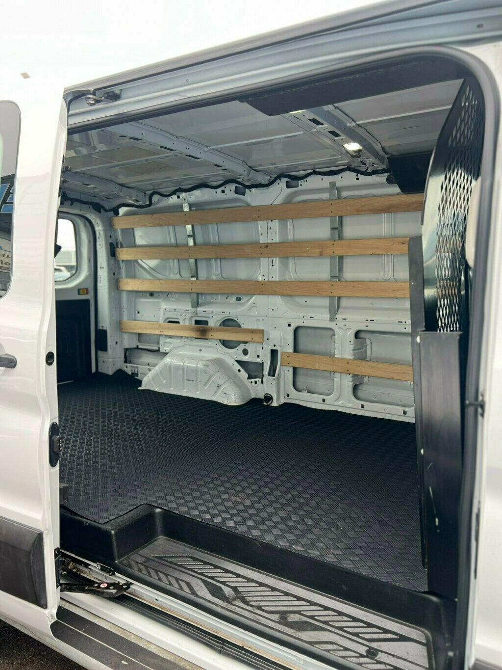 Used 2024 Ford Transit 250 Low Roof w/ Exterior Upgrade Package image 9