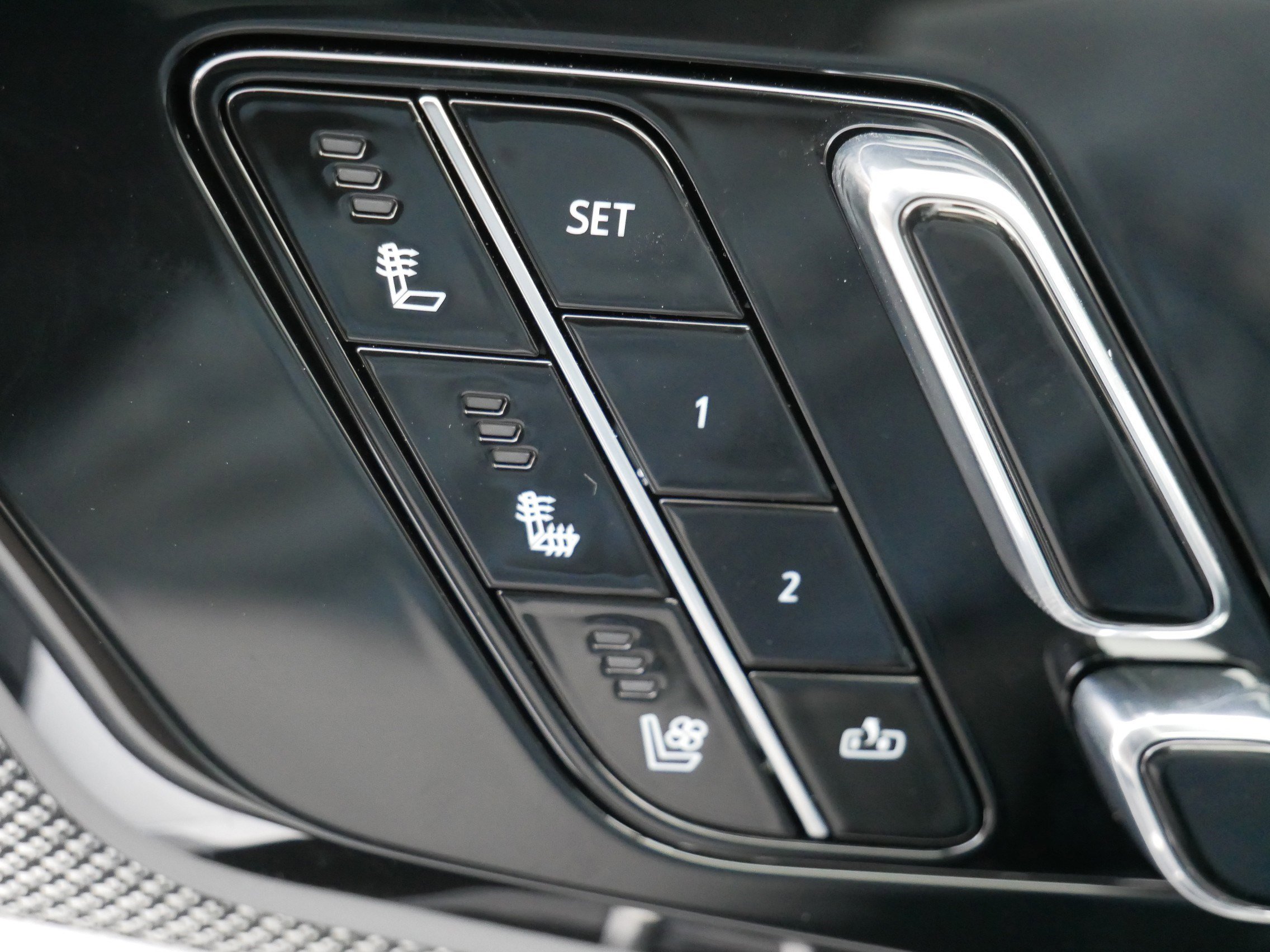 New 2026 Cadillac Optiq Sport 2 image 27