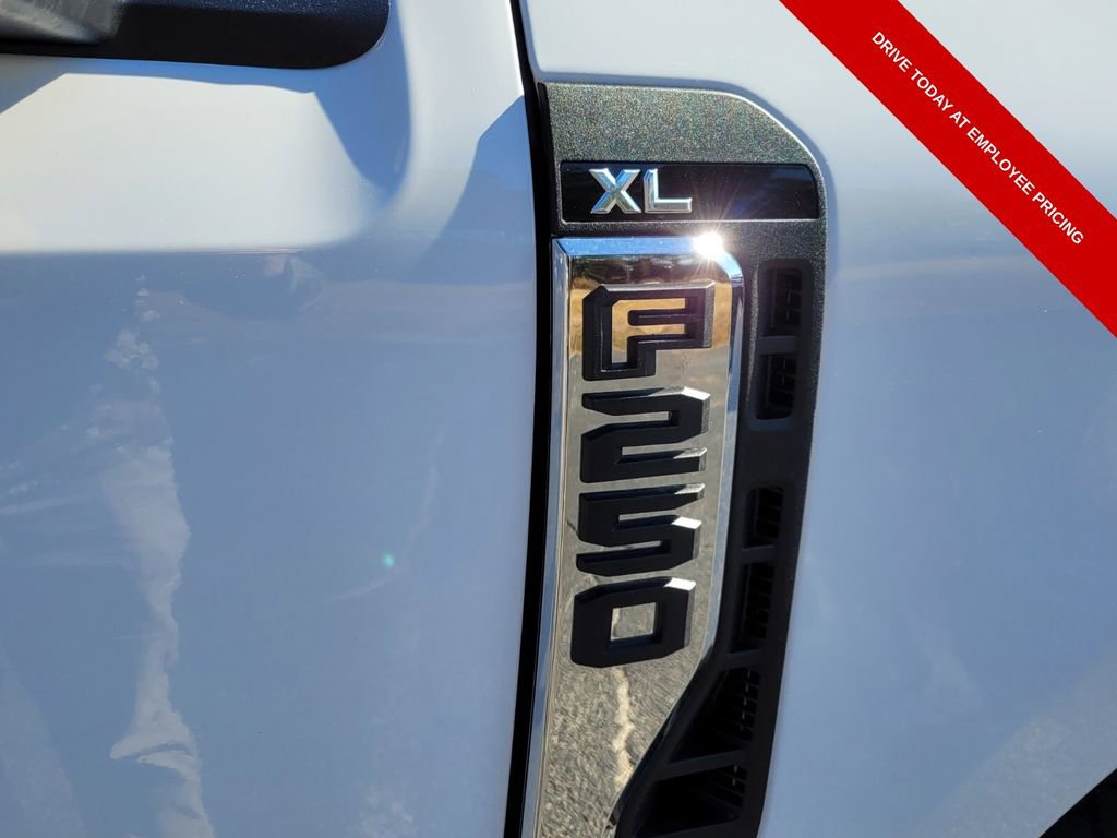 New 2026 Ford F250 XL w/ XL Off-Road Package AWD/4WD image 15