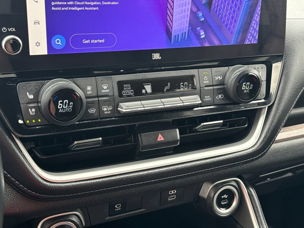Used 2024 Toyota Grand Highlander AWD image 25