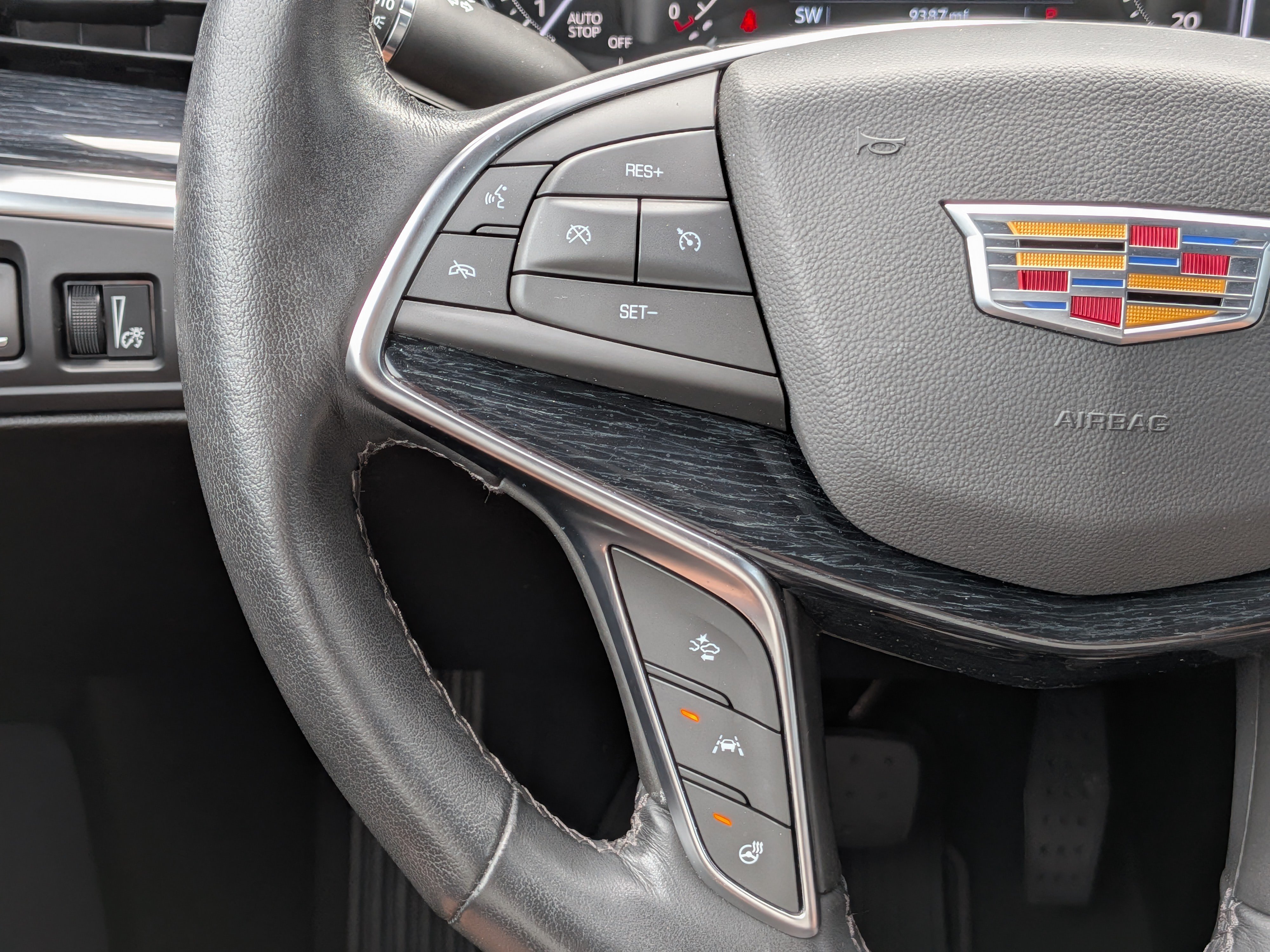 Certified 2024 Cadillac XT5 Premium Luxury FWD image 26