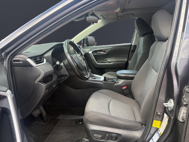 Used 2021 Toyota RAV4 XLE w/ Convenience Package AWD/4WD image 9