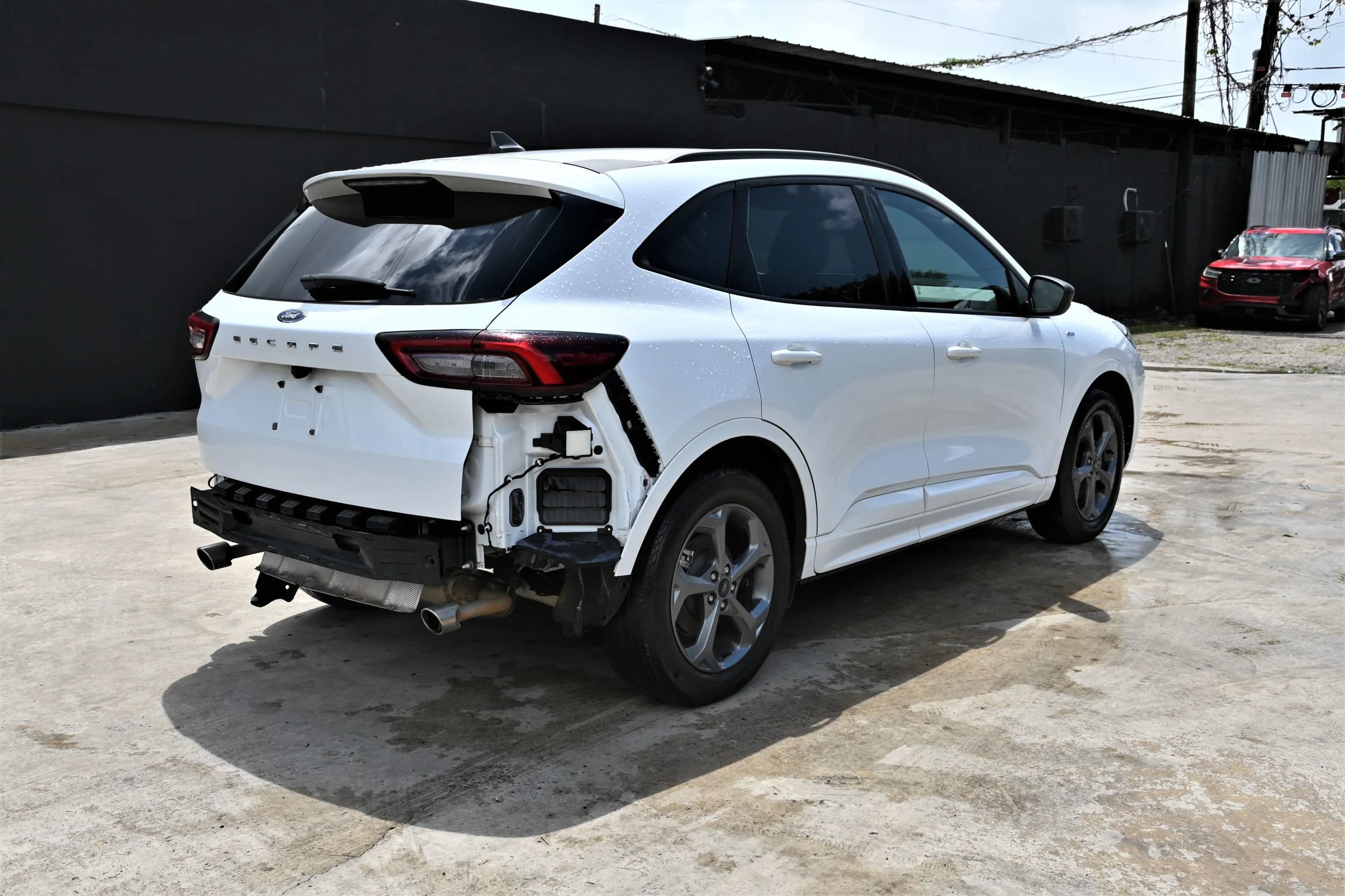 Used 2023 Ford Escape ST-Line w/ Cold Weather Package FWD image 6