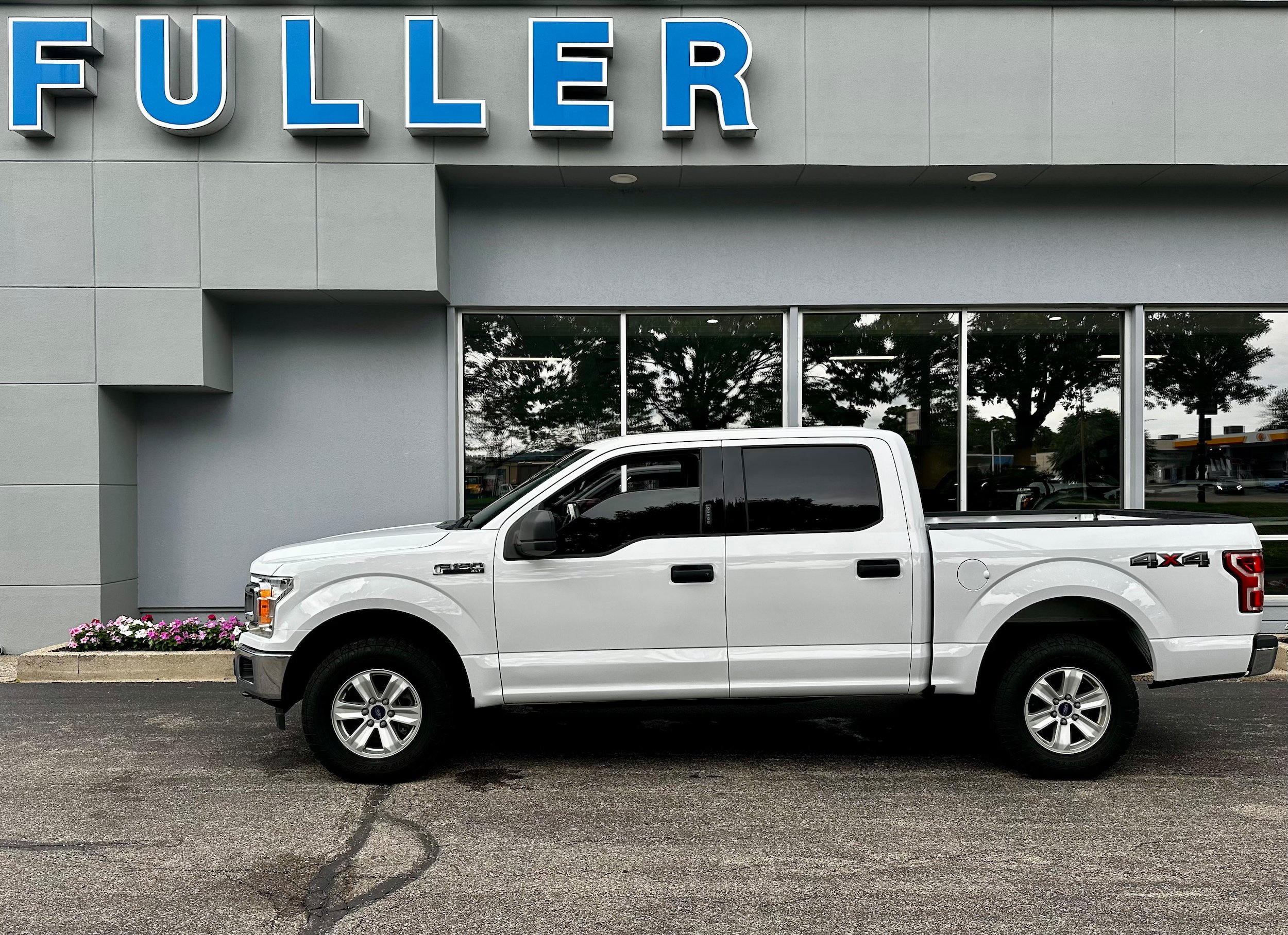 Used 2018 Ford F150 XLT AWD/4WD image 2