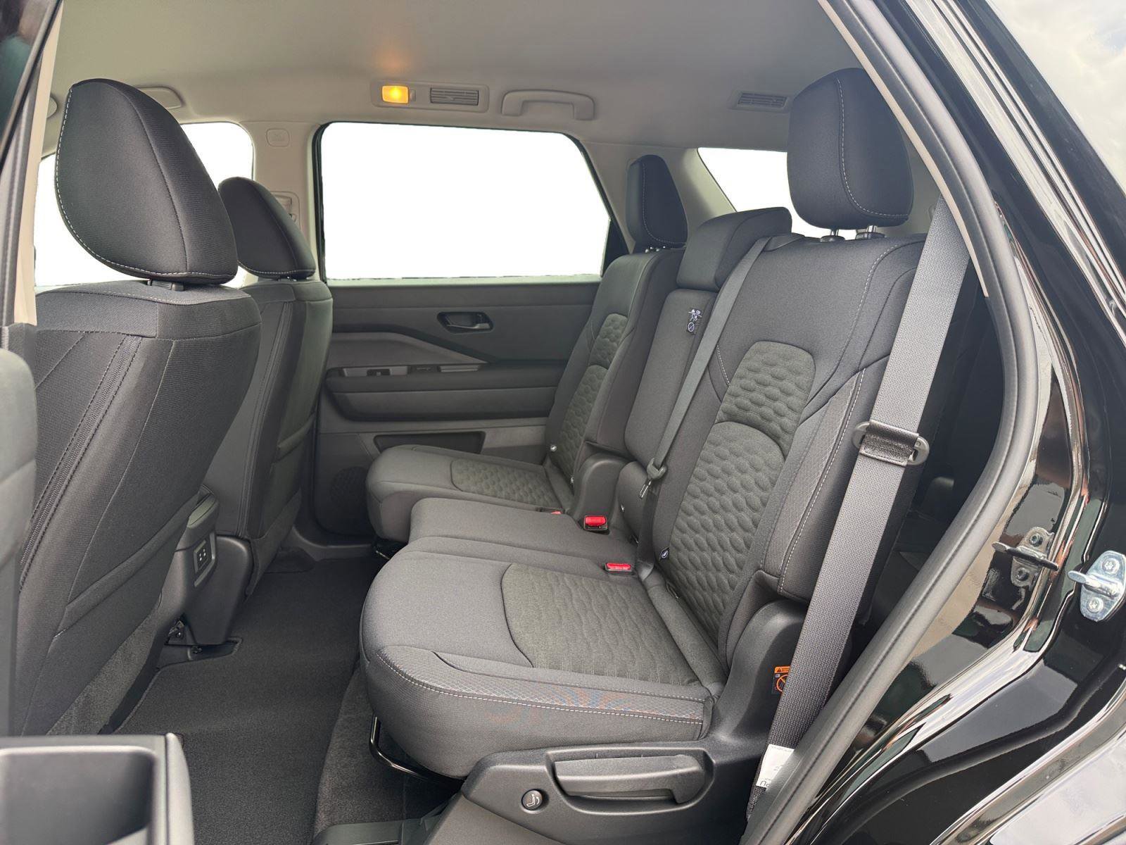 New 2026 Nissan Pathfinder SV AWD/4WD image 19