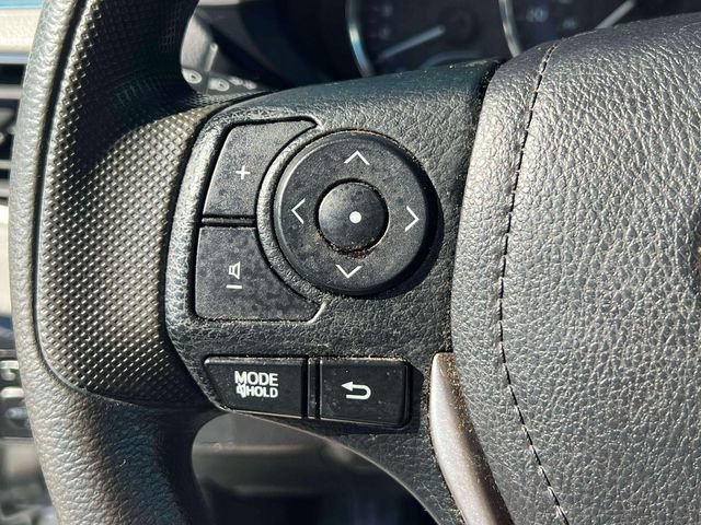 Used 2015 Toyota Corolla LE image 24