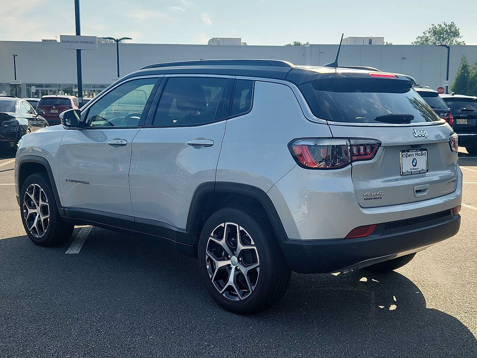 Used 2024 Jeep Compass Limited AWD/4WD image 4