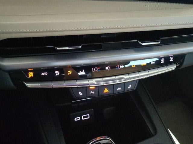 Certified 2024 Cadillac XT4 Luxury w/ Cold Weather Package FWD image 27