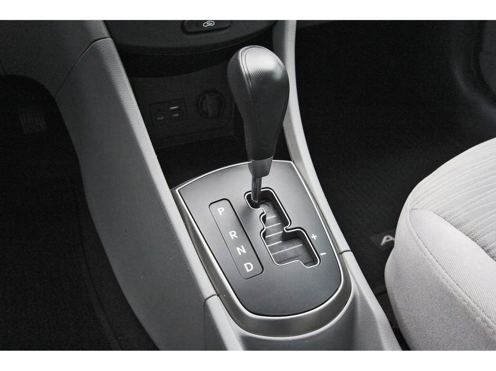 Used 2017 Hyundai Accent Value Edition image 28