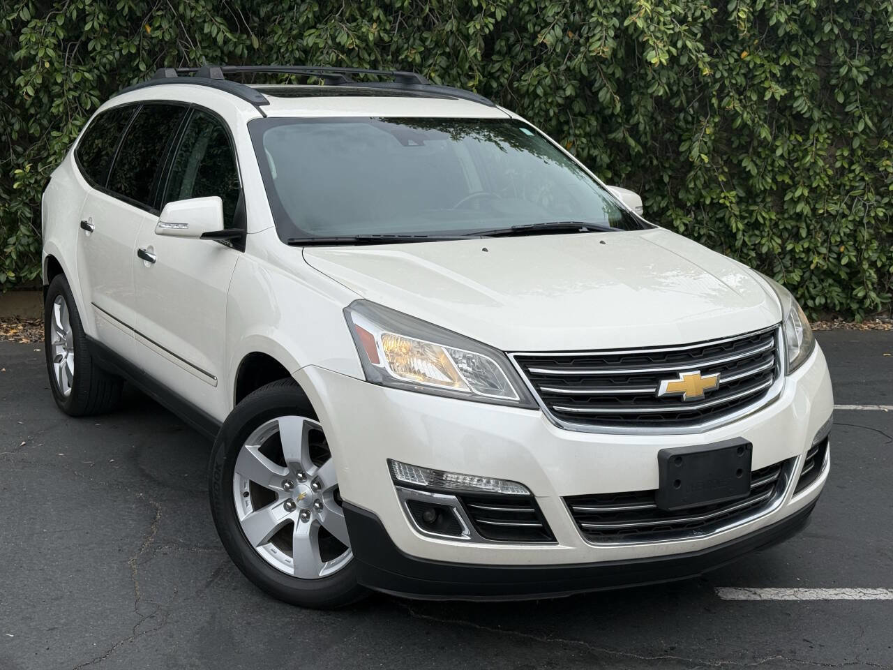 Used 2014 Chevrolet Traverse LTZ AWD/4WD image 2
