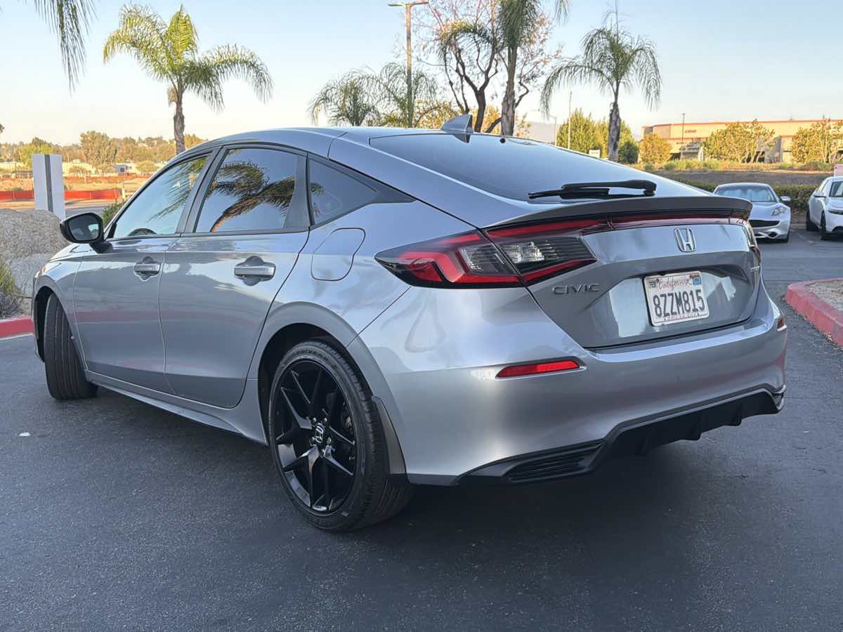 Used 2022 Honda Civic Sport image 3