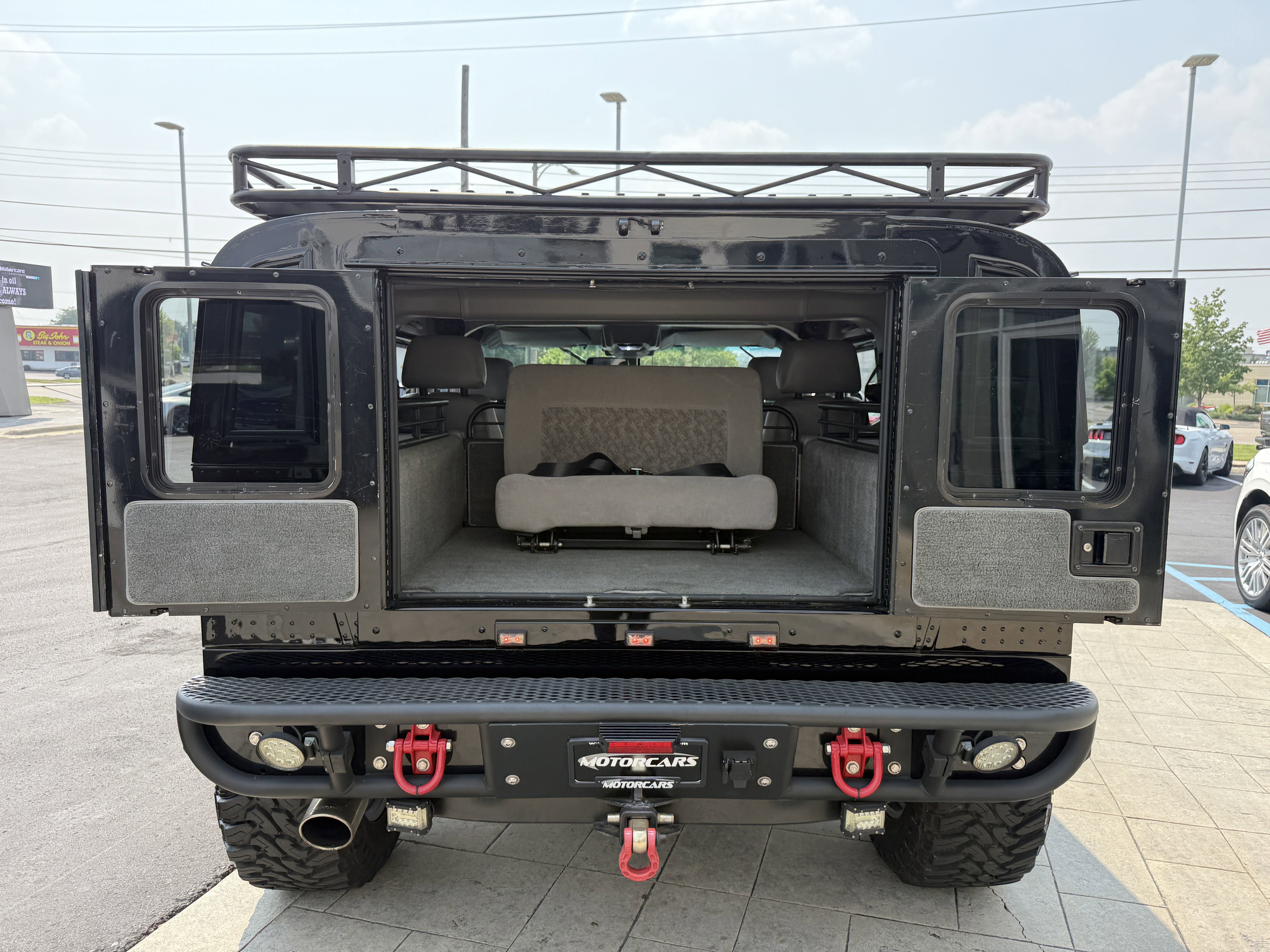 Used 2001 HUMMER H1 4-Door Wagon image 24