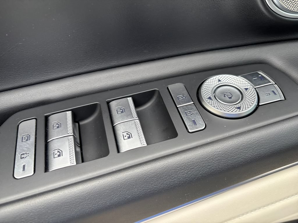 Used 2024 Genesis GV80 3.5T Advanced AWD/4WD image 13