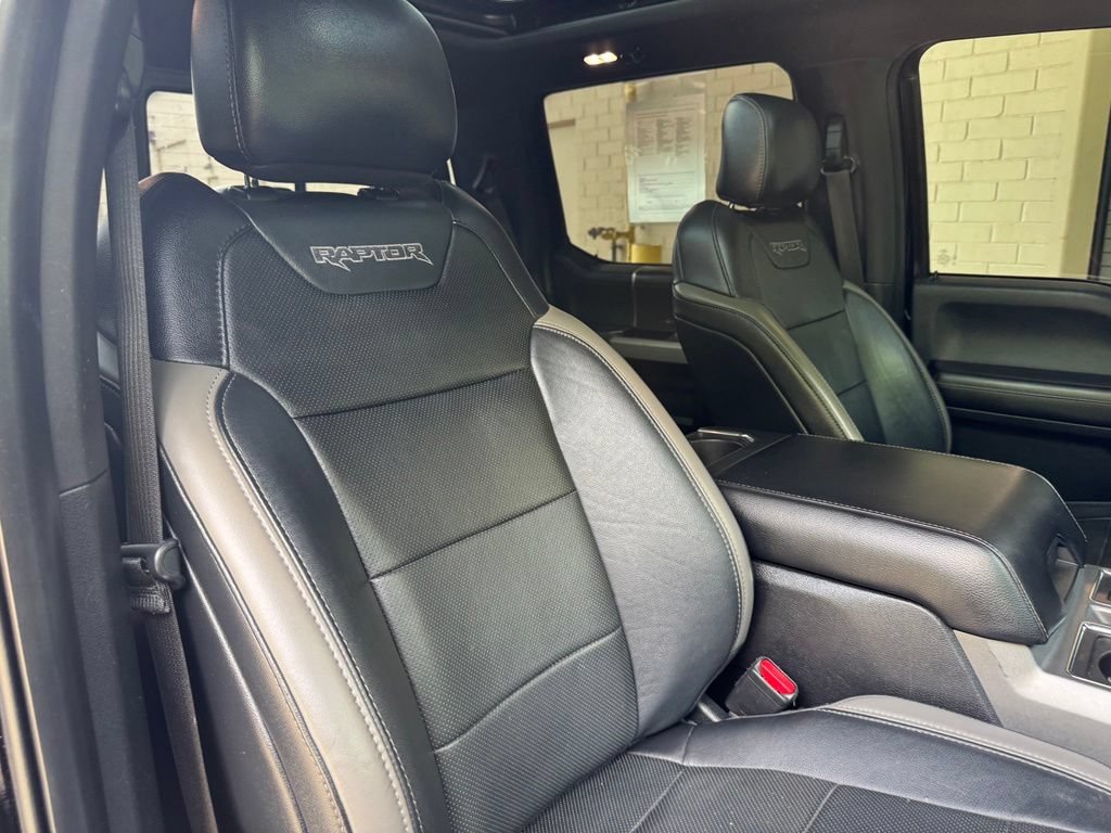 Used 2017 Ford F150 Raptor w/ Equipment Group 802A Luxury AWD/4WD image 26