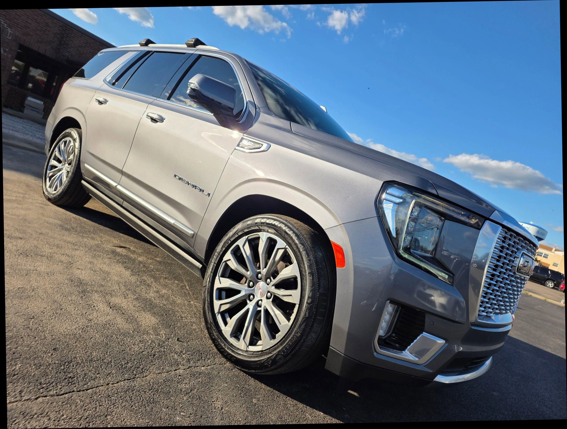 Used 2021 GMC Yukon Denali w/ Denali Ultimate Package AWD/4WD image 57