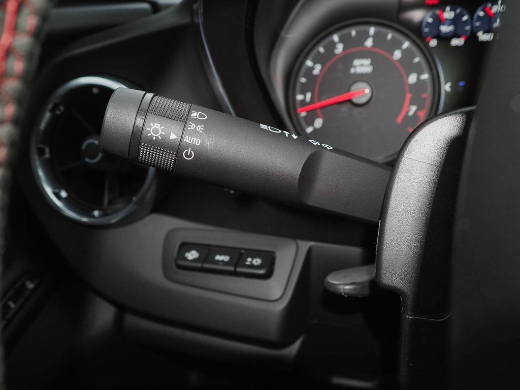 Certified 2021 Chevrolet Camaro ZL1 RWD image 28