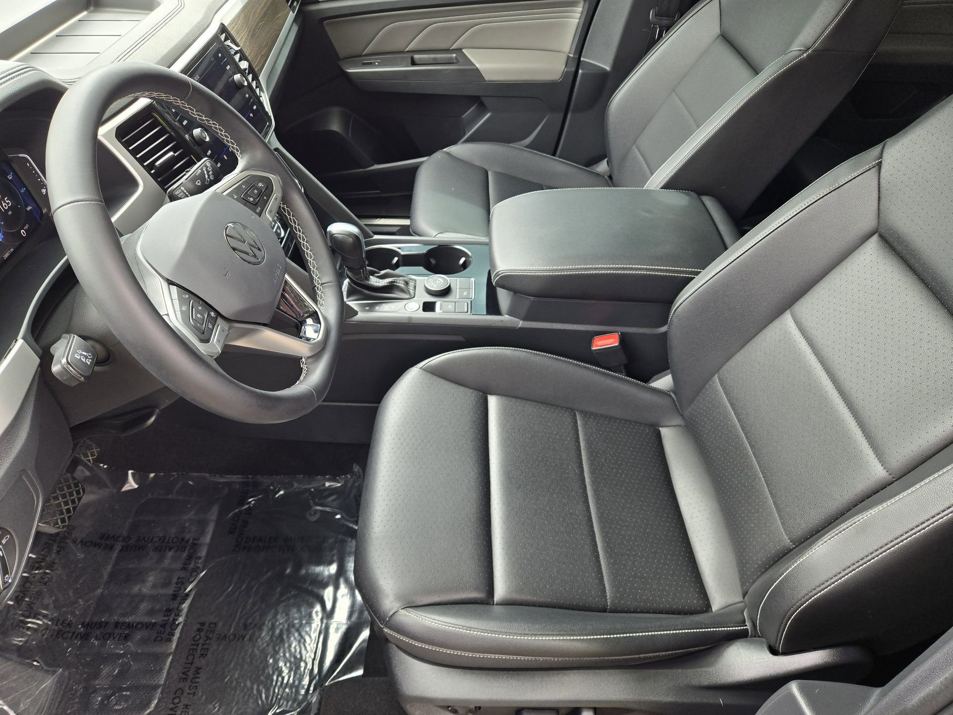 Used 2023 Volkswagen Atlas SE w/ Panoramic Sunroof Package image 3