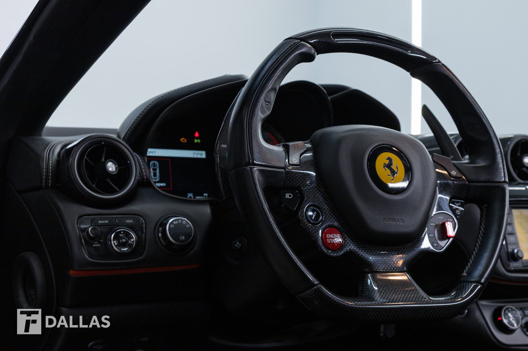 Used 2012 Ferrari FF AWD/4WD image 28