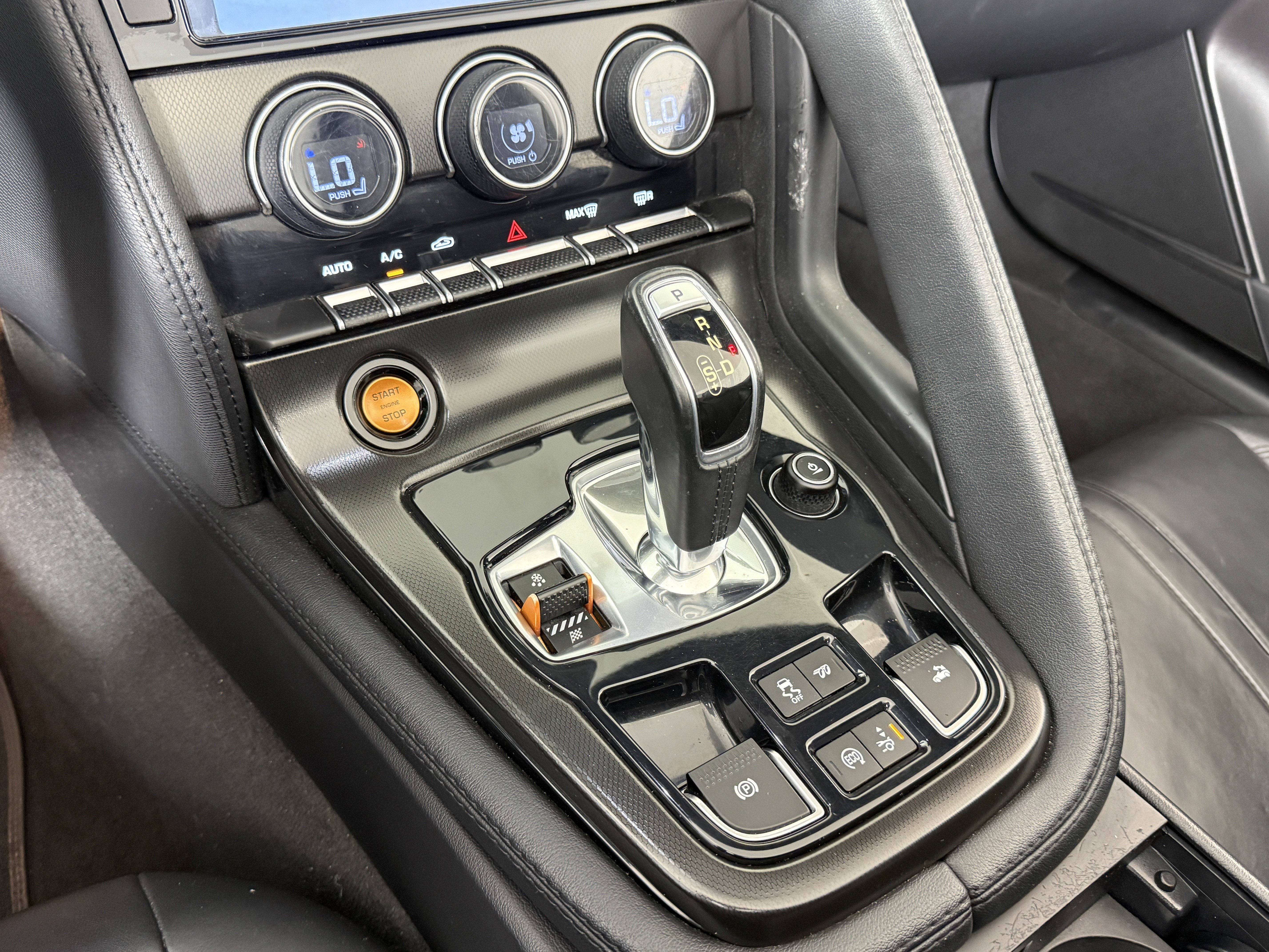 Used 2015 Jaguar F-TYPE S image 25