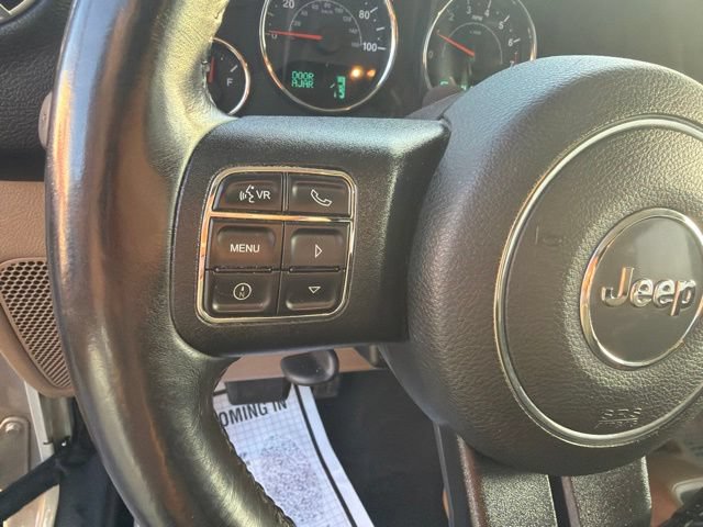 Used 2017 Jeep Wrangler Unlimited Sahara w/ Connectivity Group AWD/4WD image 14