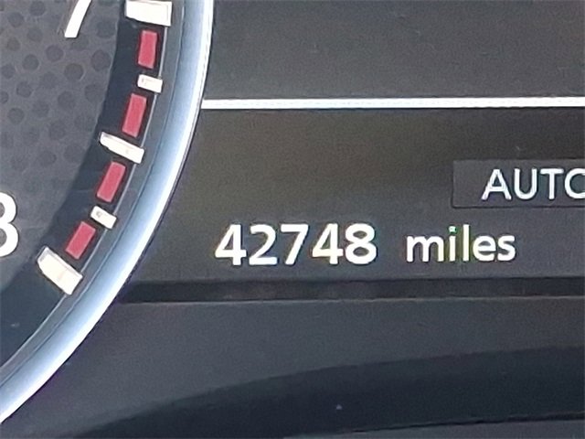 Used 2022 Nissan Armada Platinum w/ Captain's Chairs Package image 21