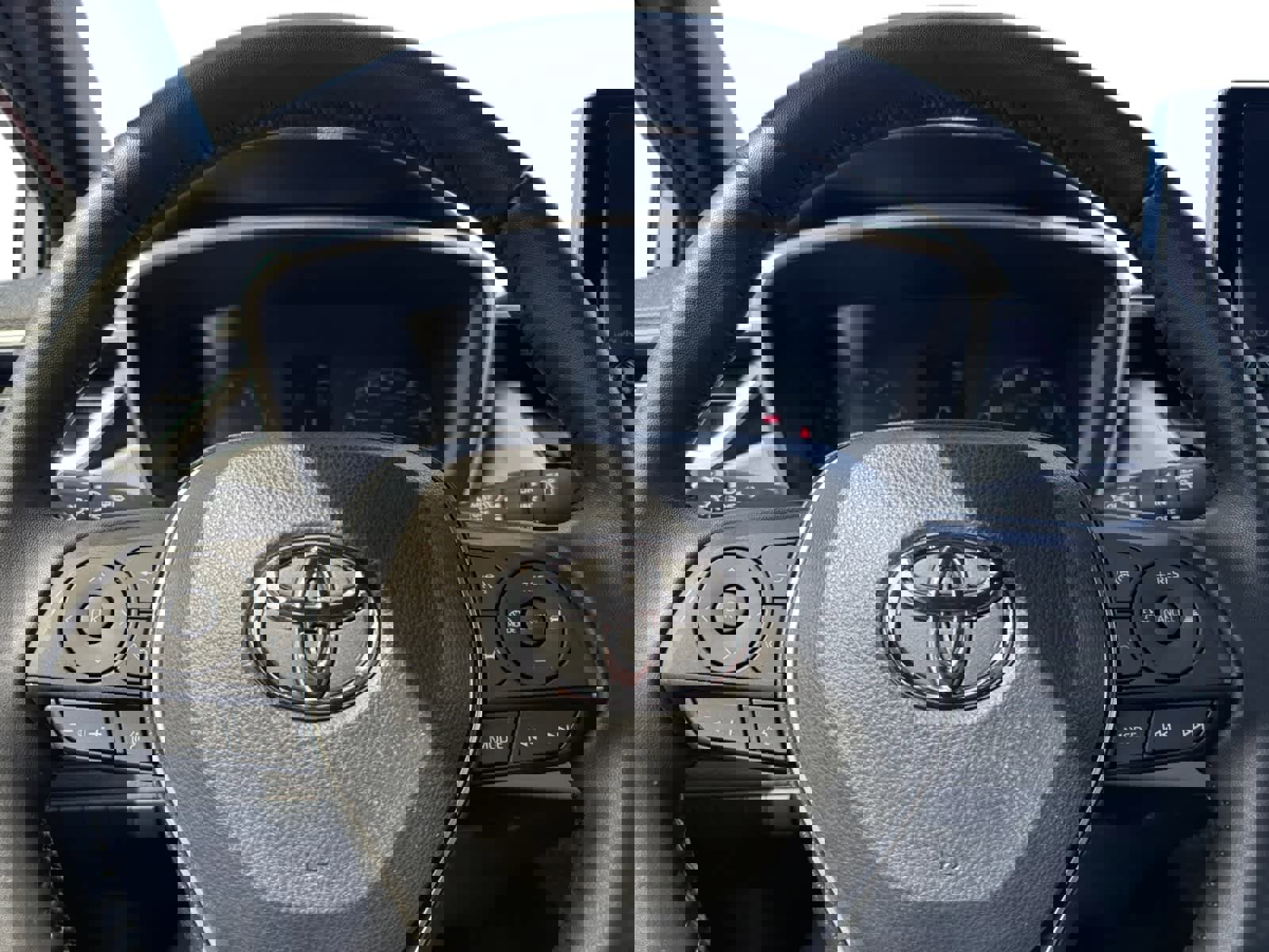 Used 2023 Toyota Corolla SE image 14