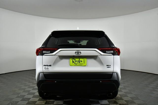 Used 2025 Toyota RAV4 XLE image 12