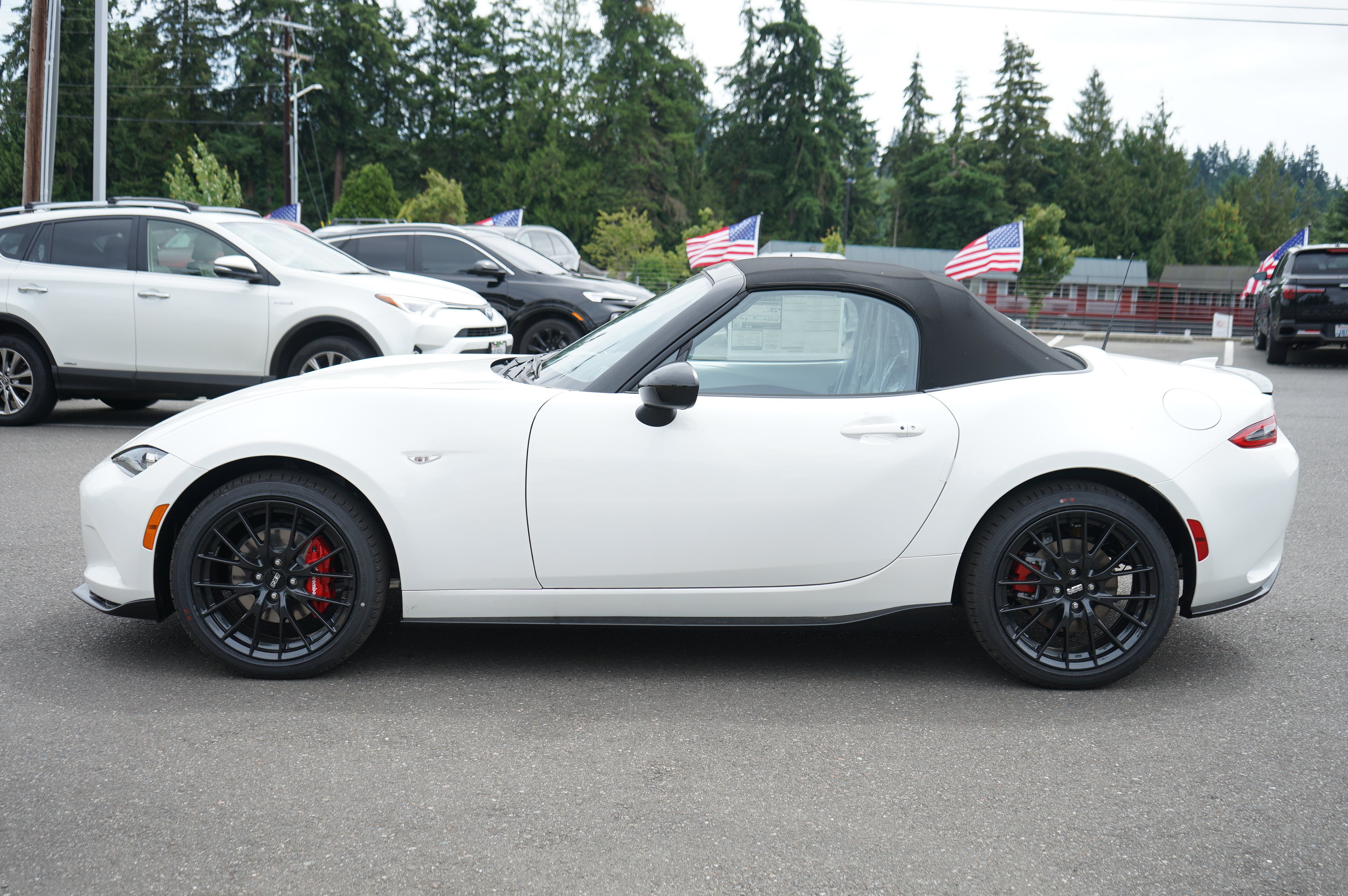 New 2026 MAZDA MX-5 Miata Club w/ Interior Package RWD image 7