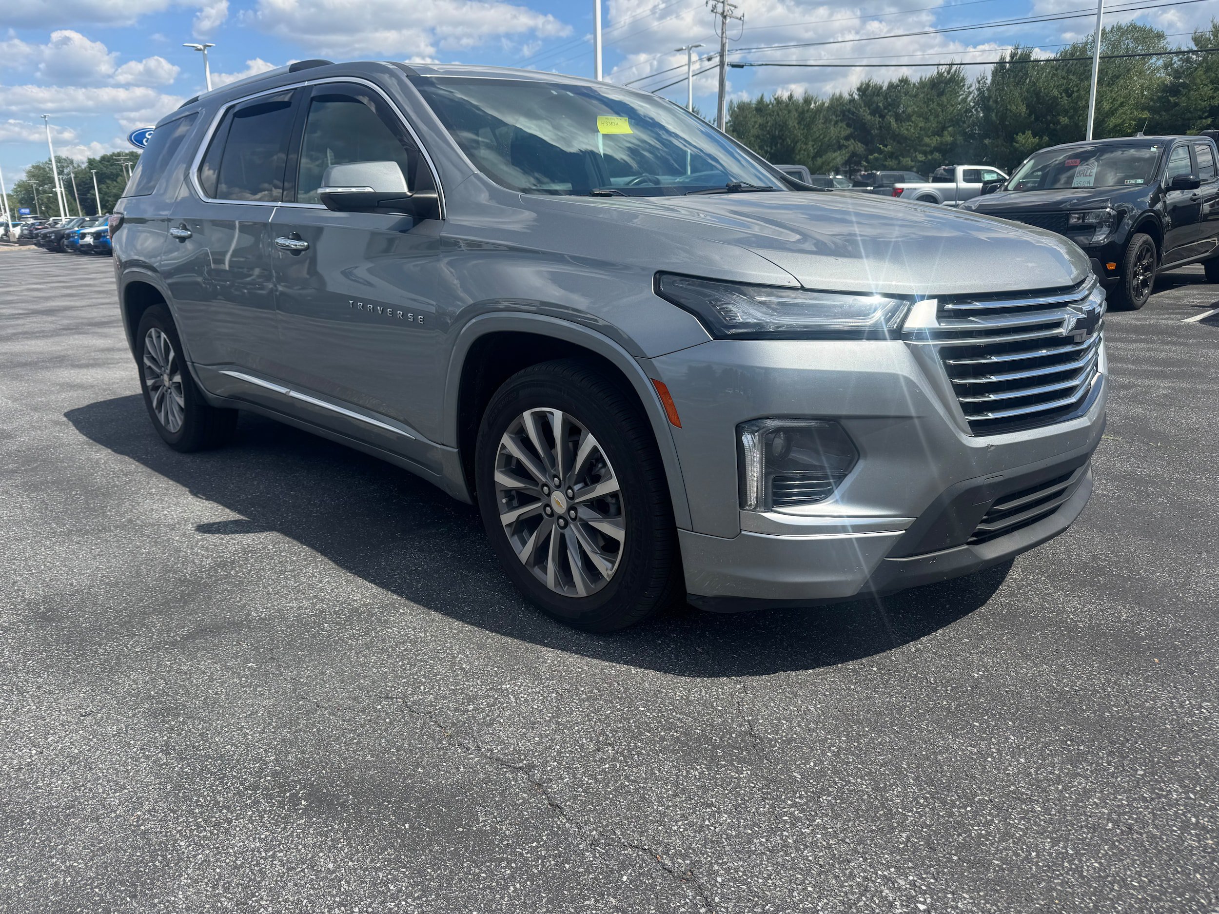 Used 2023 Chevrolet Traverse Premier w/ LPO, Floor Liner Package AWD/4WD image 8