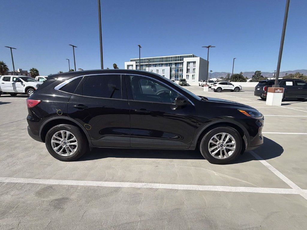 Used 2020 Ford Escape SE FWD image 15