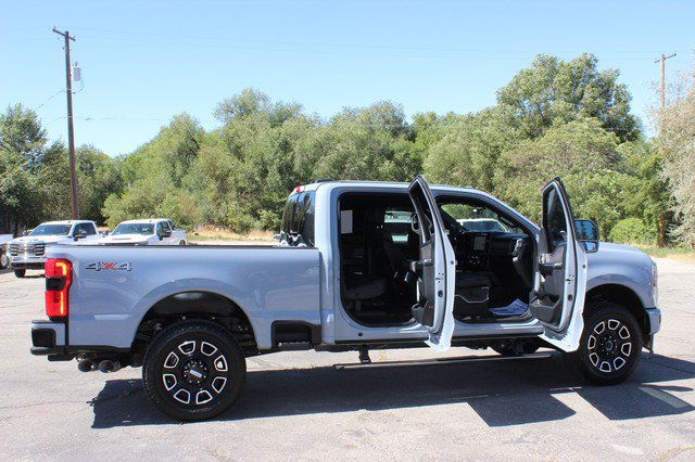 Used 2025 Ford F350 Platinum AWD/4WD image 19