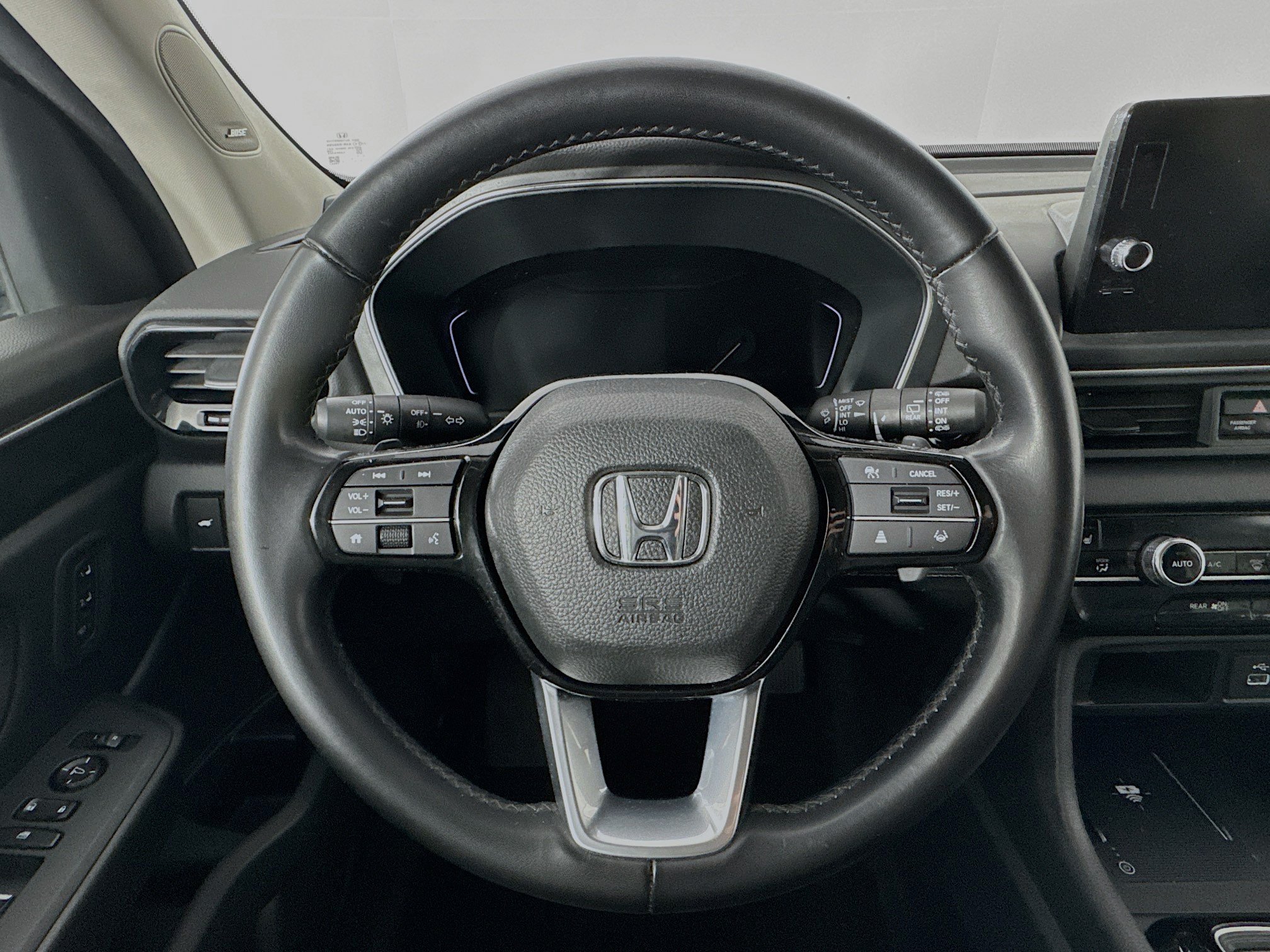 Certified 2023 Honda Pilot Touring image 11