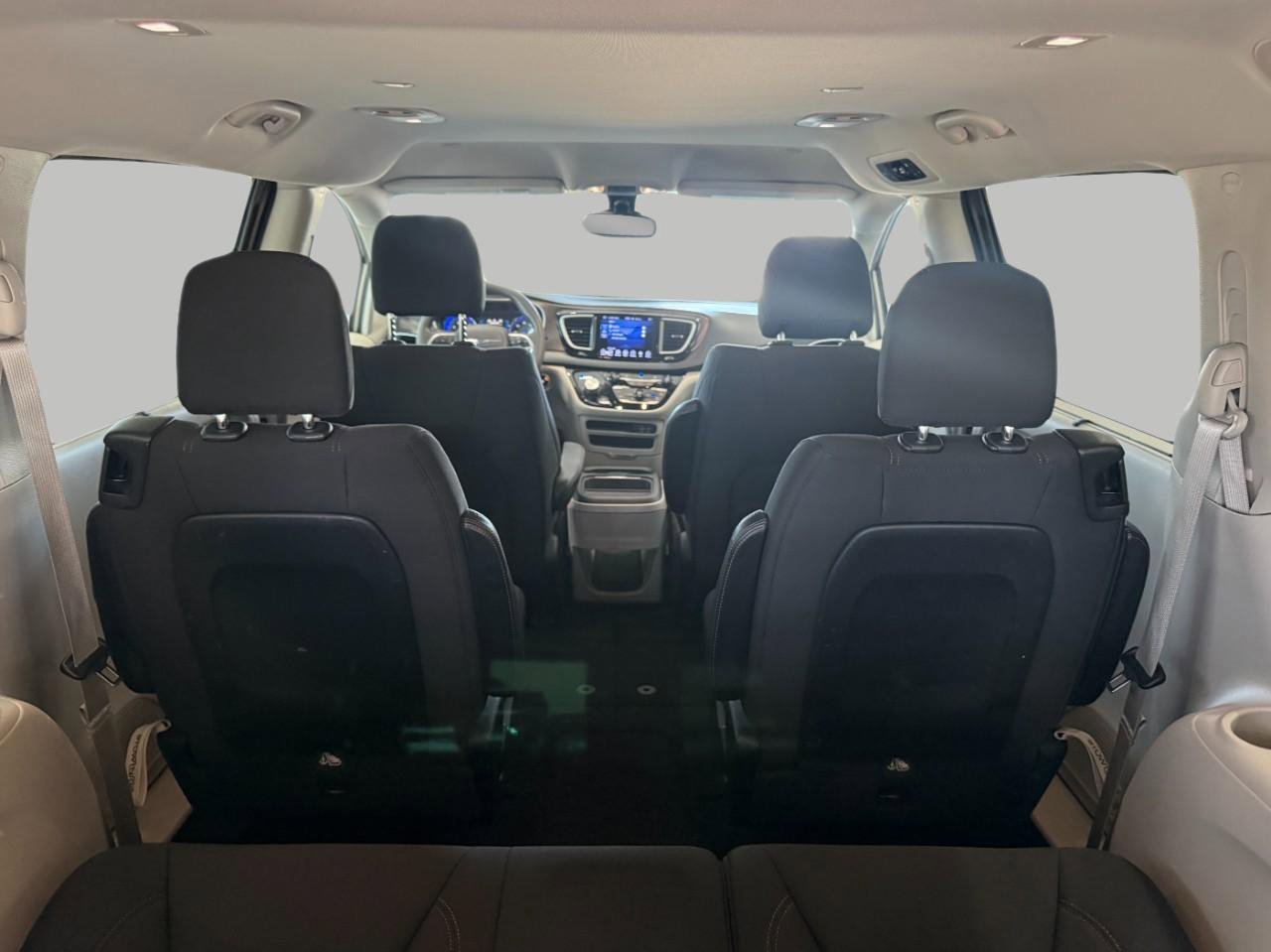 Used 2017 Chrysler Pacifica Touring Plus image 28