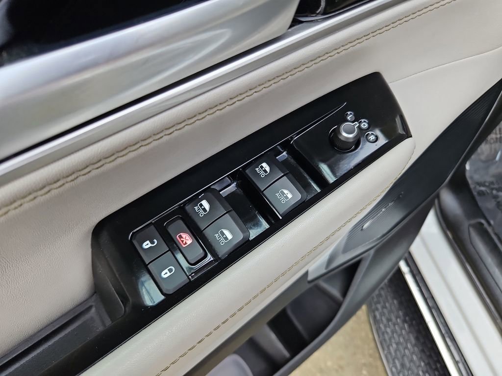 Used 2024 Jeep Wagoneer L Series II image 29