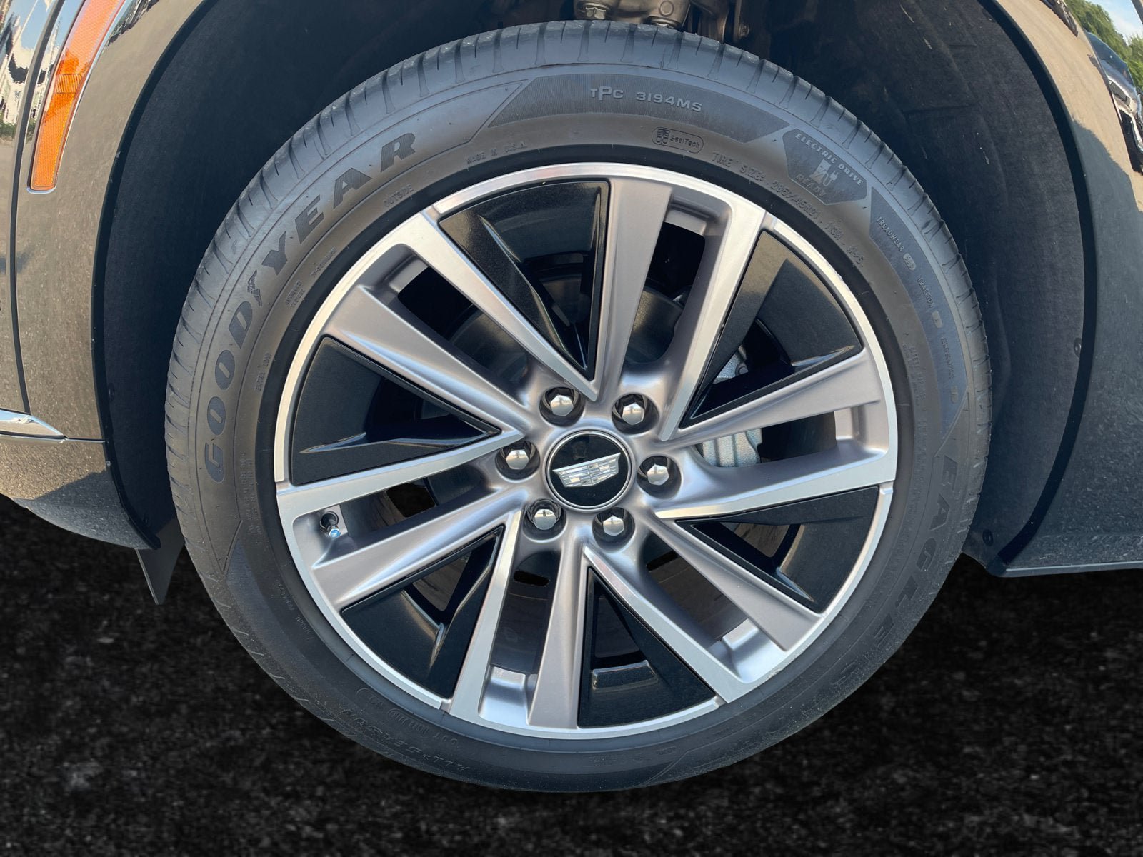 Used 2026 Cadillac Vistiq Sport AWD/4WD image 15
