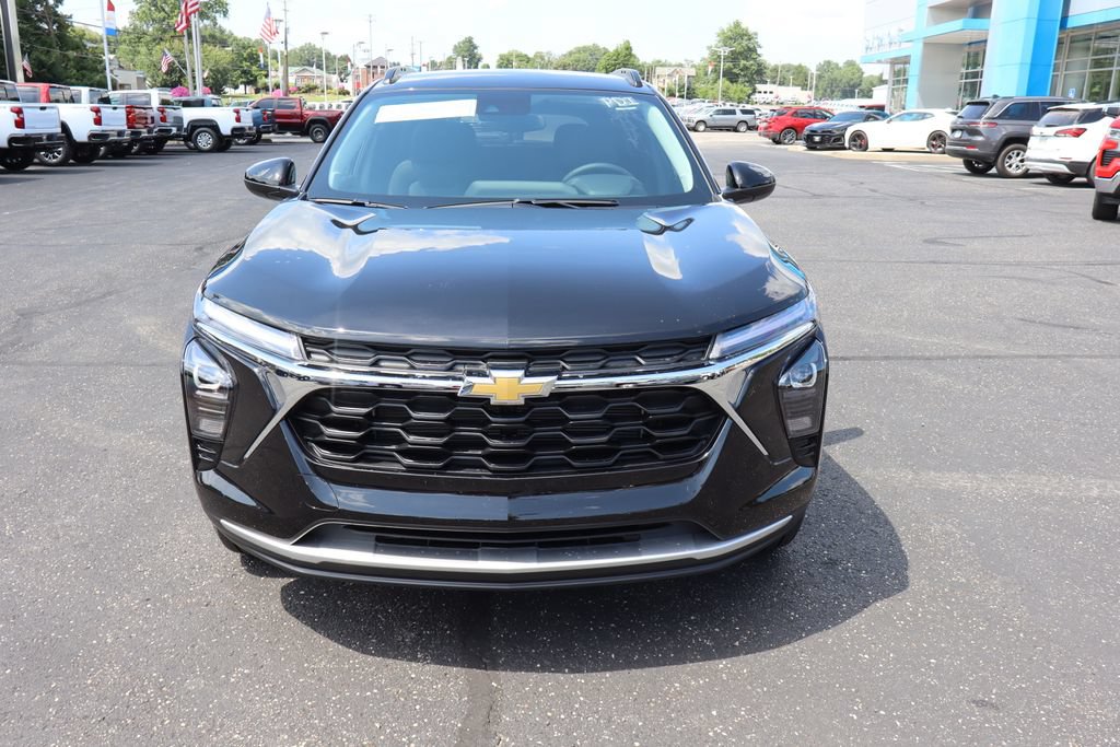 New 2026 Chevrolet Trax LT w/ LT Convenience Package FWD image 24