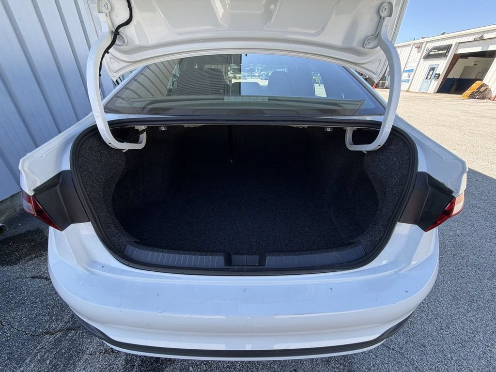 Used 2025 Volkswagen Jetta Sport FWD image 26