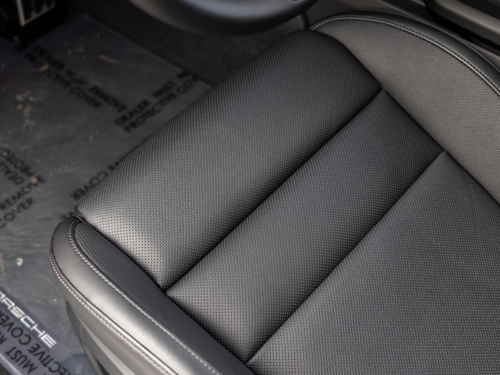 New 2025 Porsche Taycan image 26