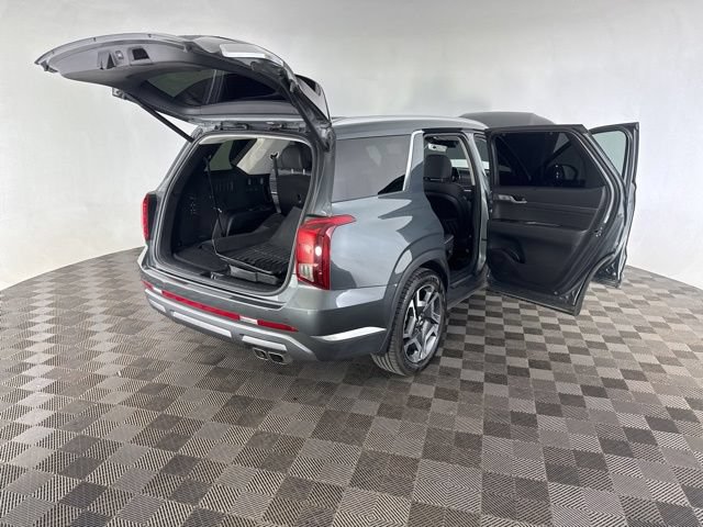 Used 2023 Hyundai Palisade Limited FWD image 18
