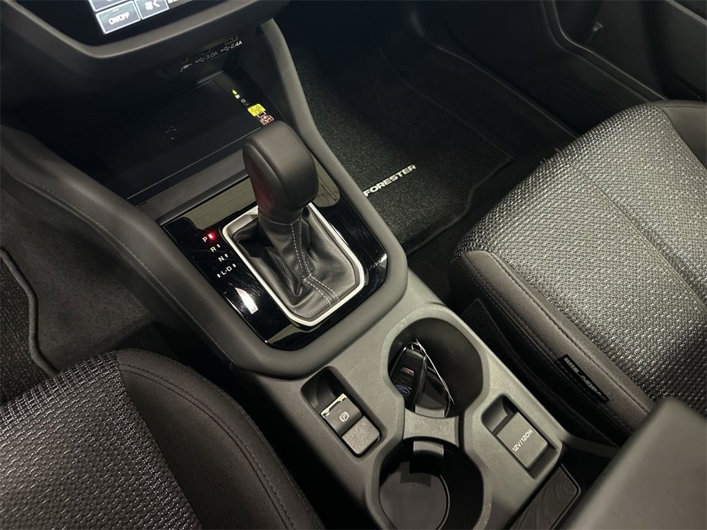 Used 2025 Subaru Forester Premium image 22