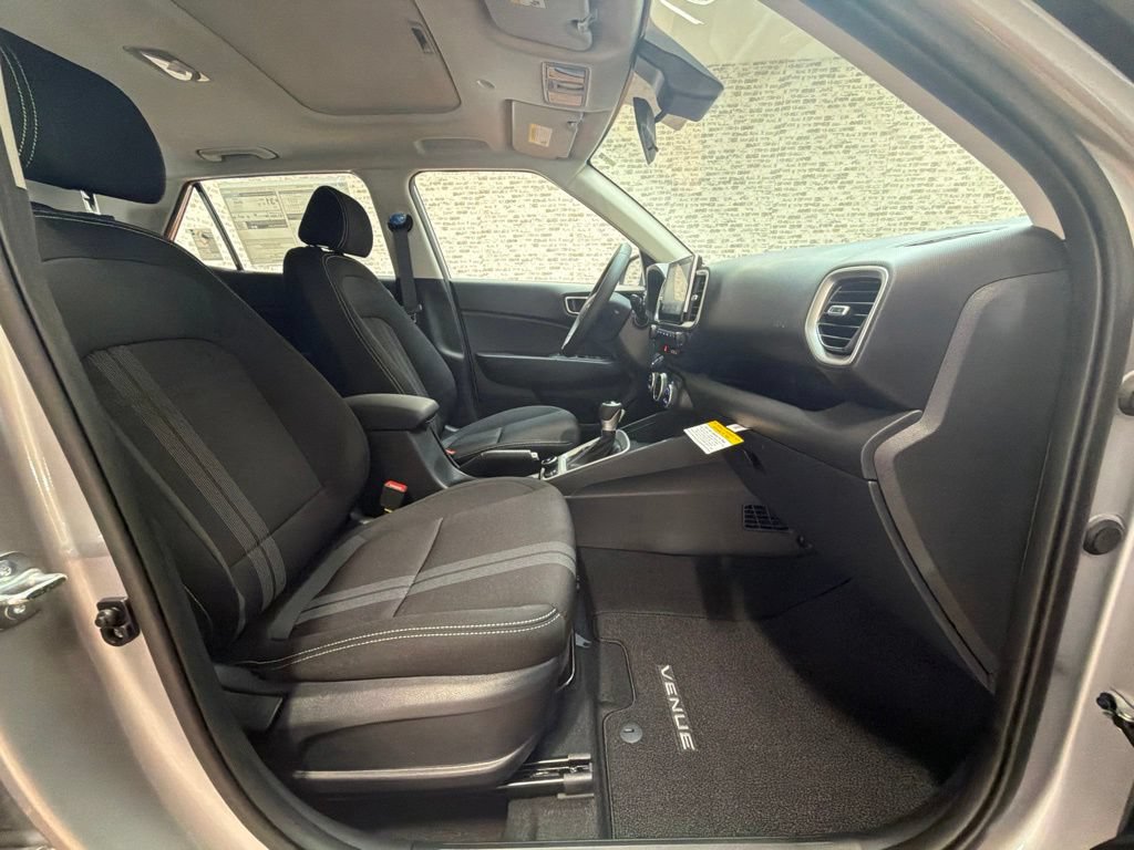 New 2026 Hyundai Venue SEL FWD image 11