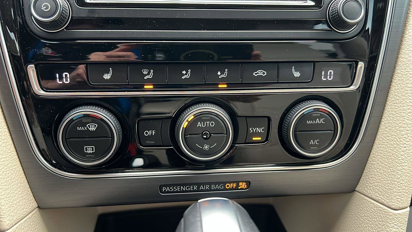 Used 2017 Volkswagen Passat 1.8T R-Line w/ R-Line Lighting Package image 24