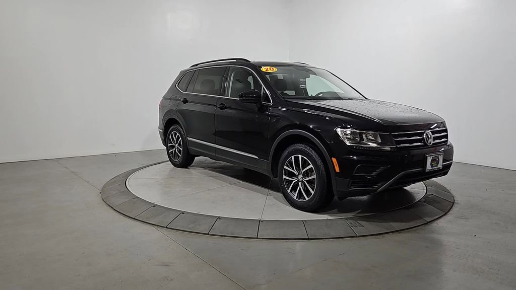 Used 2020 Volkswagen Tiguan SE w/ Panoramic Sunroof Package AWD/4WD image 8
