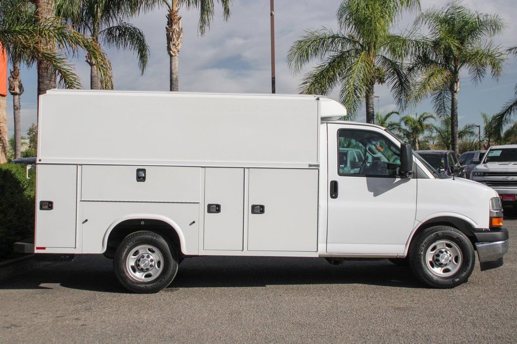 Used 2019 Chevrolet Express 3500 w/ Power Convenience Package image 9