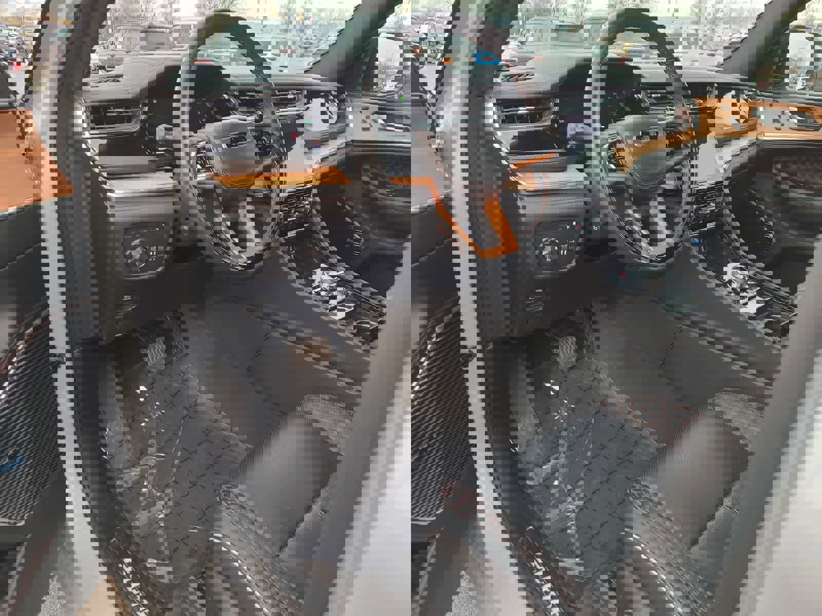 Used 2023 Jeep Grand Cherokee Summit image 10