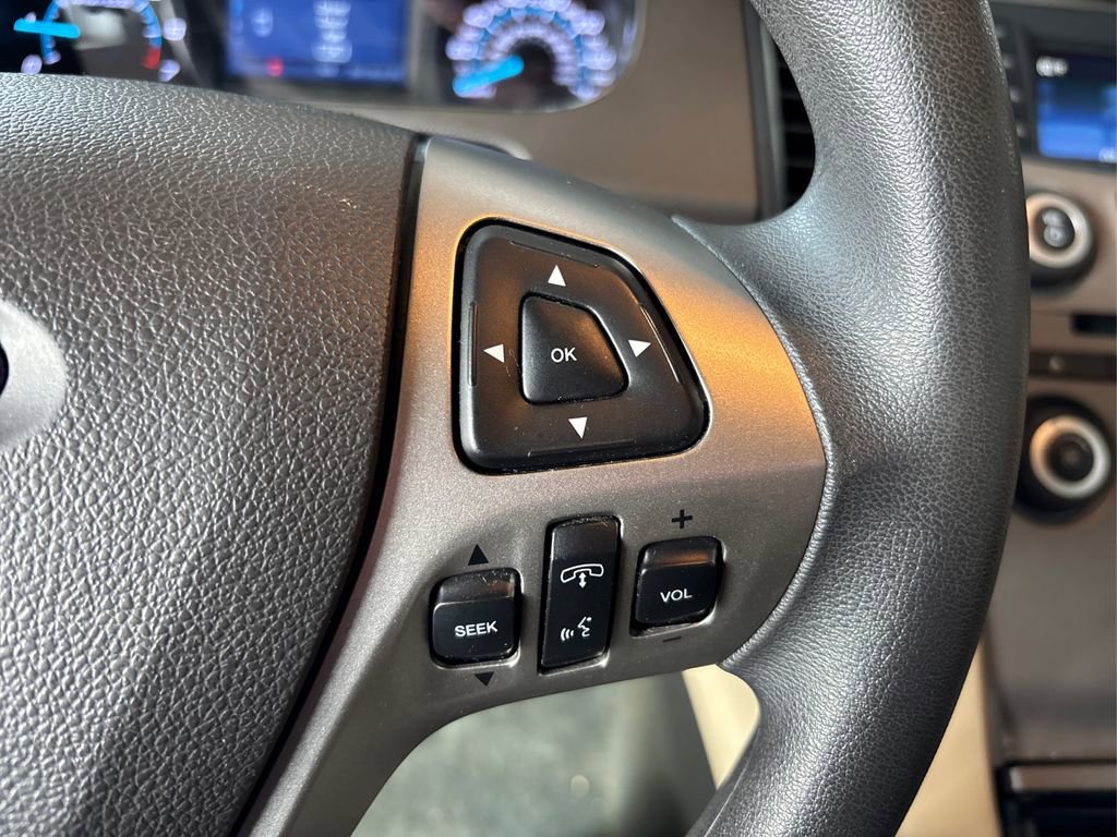 Used 2017 Ford Taurus SE image 29