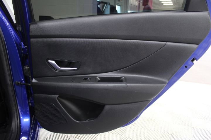 Used 2023 Hyundai Elantra SEL image 20